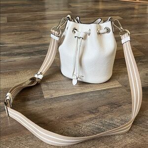 Kate Spade Rosie Mini Bucket Bag Parchment♠️